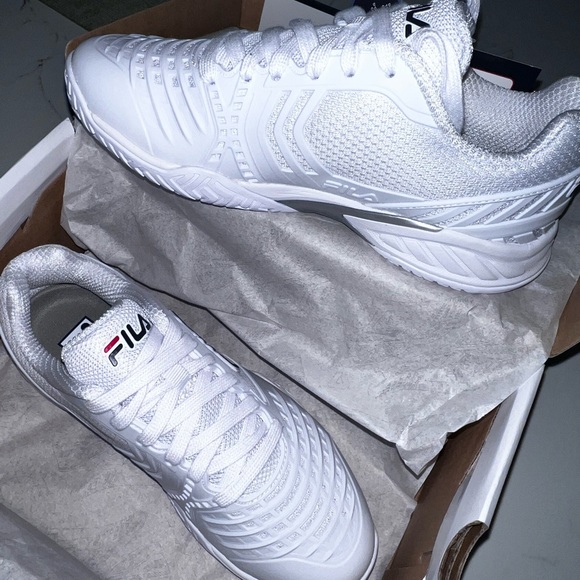 Fila Women's Axilus 2 Energized Tennis Shoes White Size 7 NIB - Picture 9 of 9